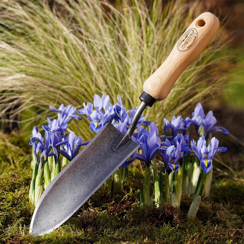 DeWit Dutch Transplanting Trowel in garden