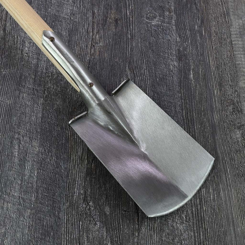 Sneeboer Garden Border Spade - T Handle - blade front