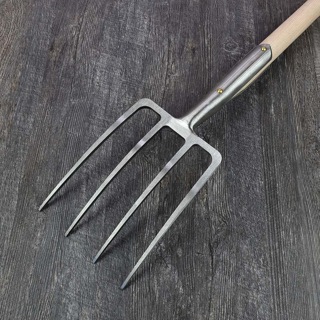 Sneeboer Garden Compost Fork - Knob Handle - tines back view