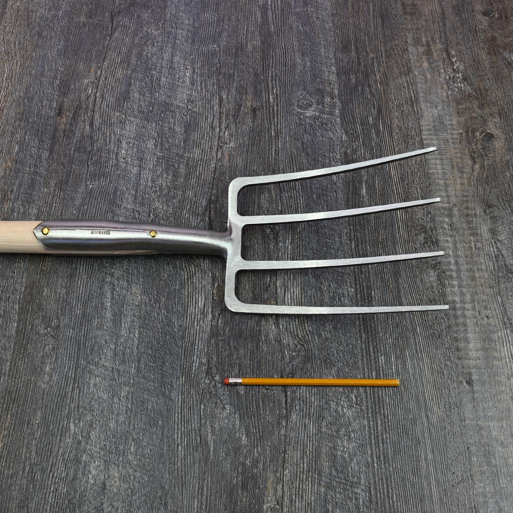 Sneeboer Garden Compost Fork - Knob Handle - size comparison