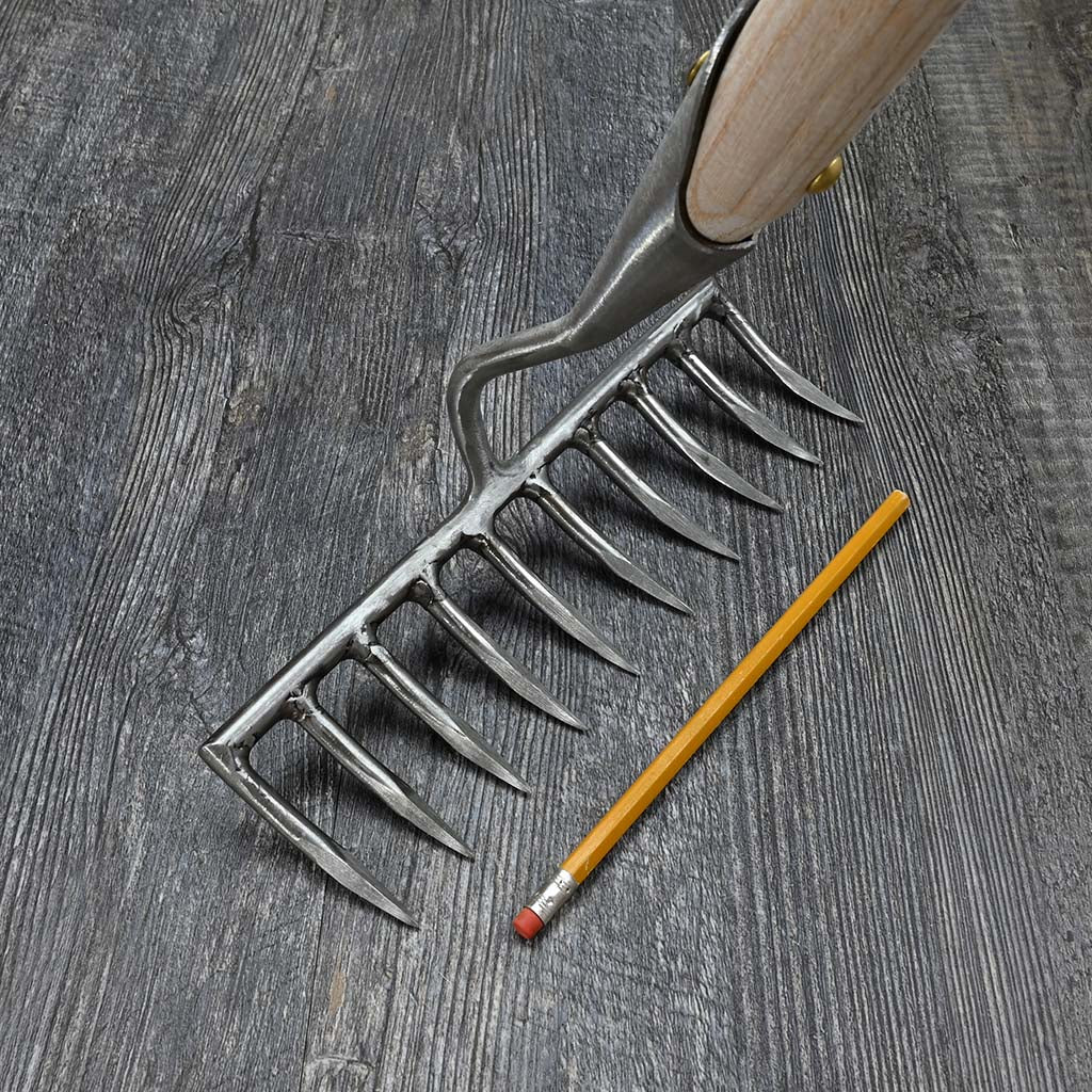 Sneeboer Narrow 10-Tine Garden Rake - size comparison