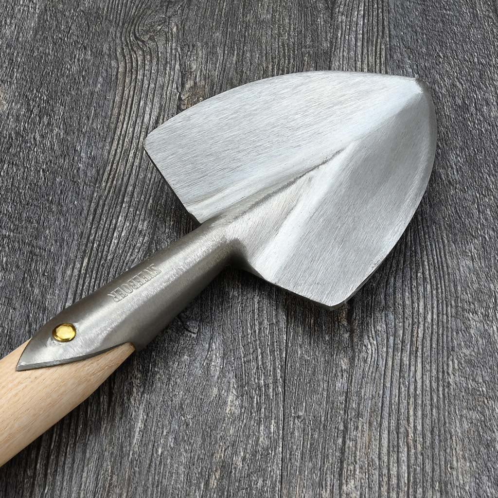 Sneeboer Great Dixter Planting Spade blade detail