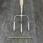 Sneeboer Great Dixter Tickling Fork - size comparison