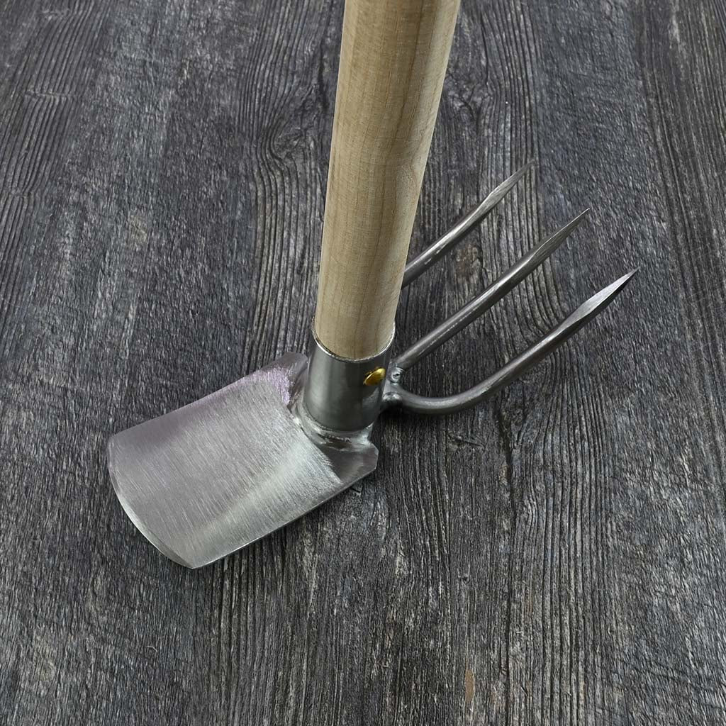 Sneeboer Long Garden Fork & Mattock - mattock side view