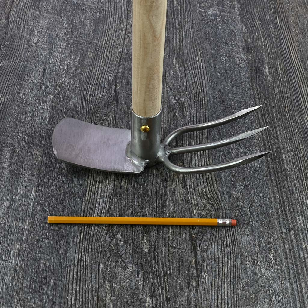 Sneeboer Long Garden Fork & Mattock - size comparison