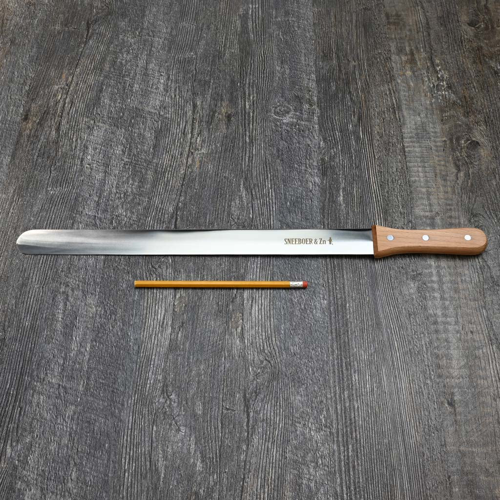 Sneeboer Pottery/Container Knife size comparison