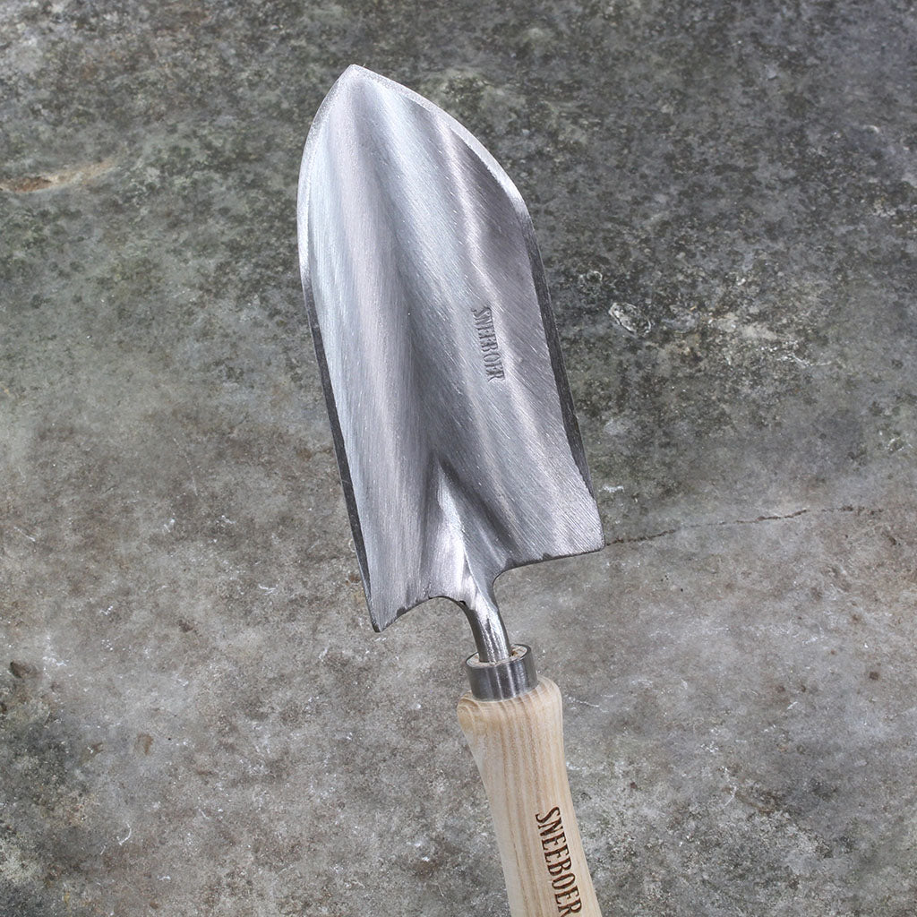 Half Round Garden Transplanting Trowel by Sneeboer