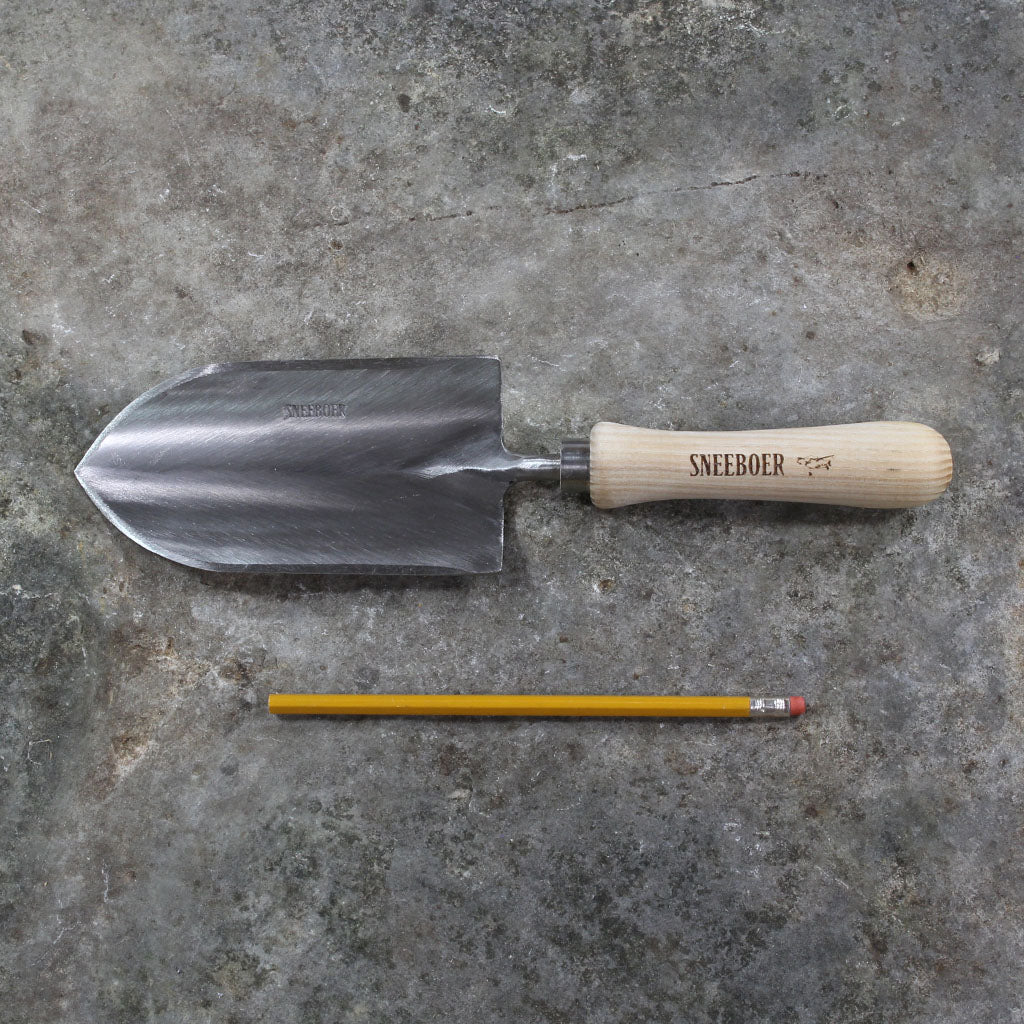 Half Round Garden Transplanting Trowel by Sneeboer